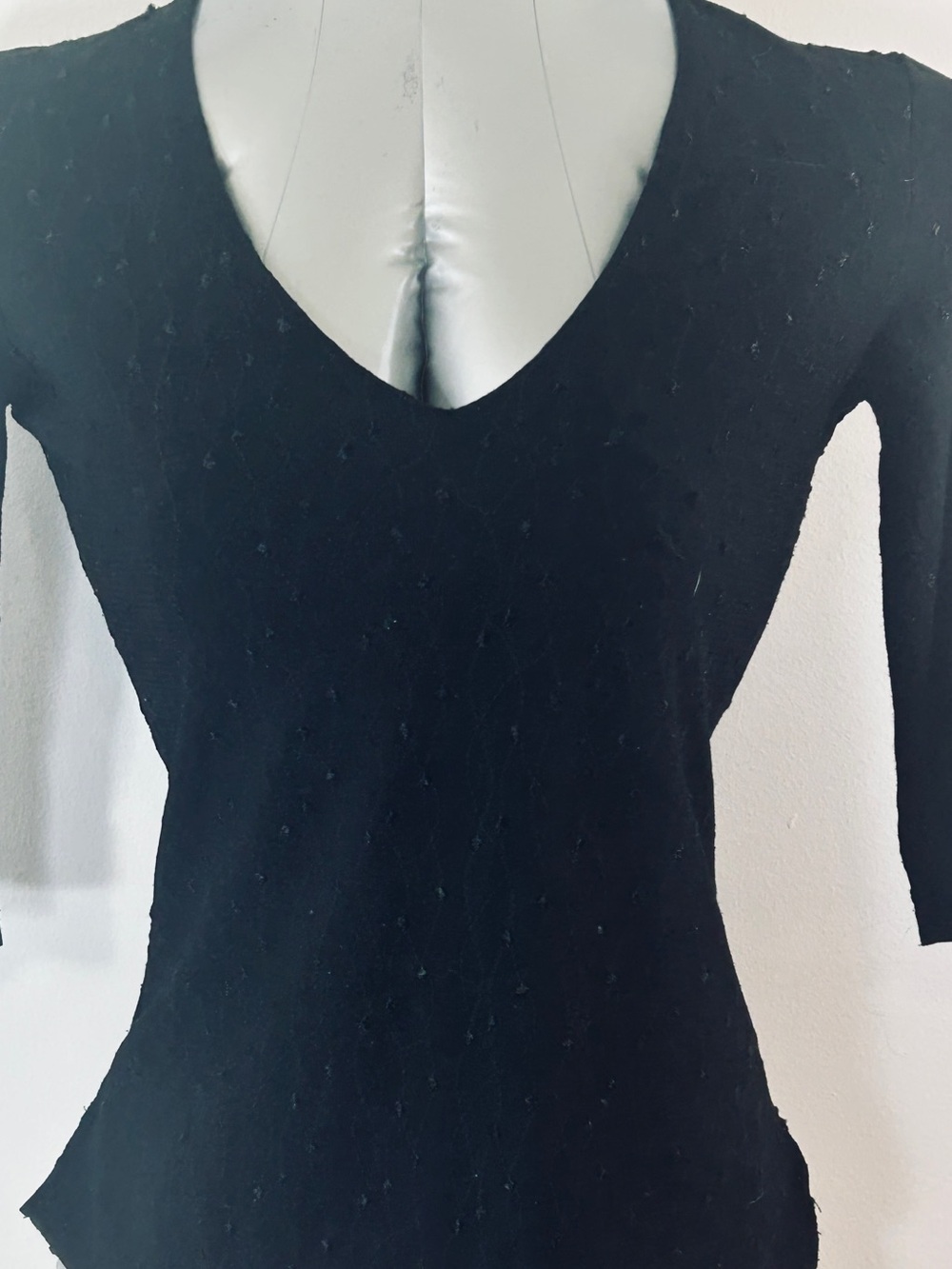 Eyeshadow Black V-Neck Ribbed Knit Women's Top